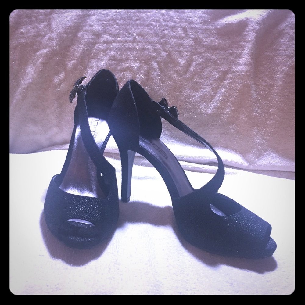 Peep toe Heels